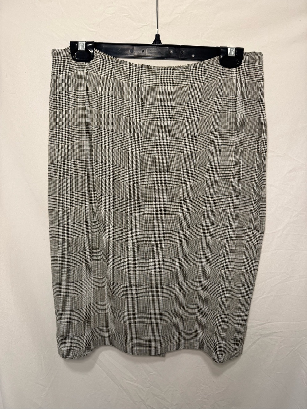 Tailored Grey Plaid Pencil Skirt